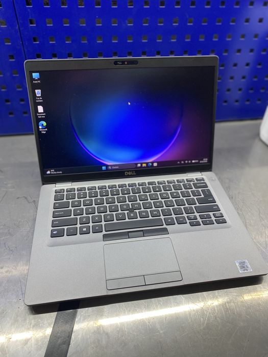 Vand laptop DELL cu incarcator