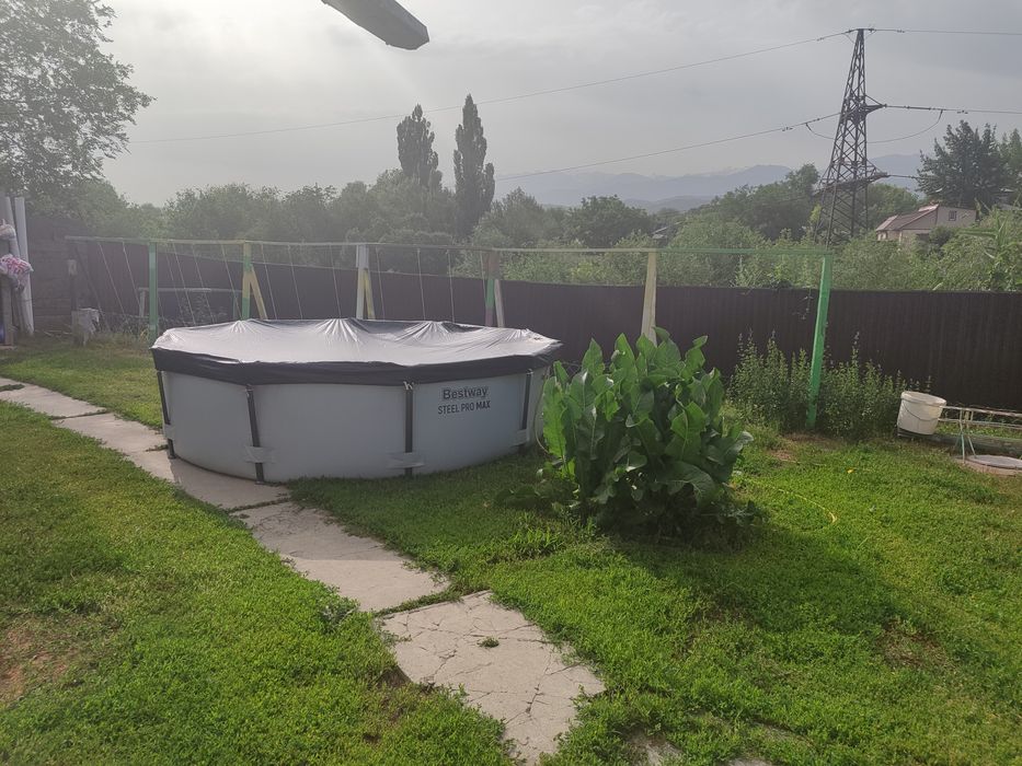 Бассеин продам. 305/76см