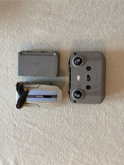 Drona dji mini 2