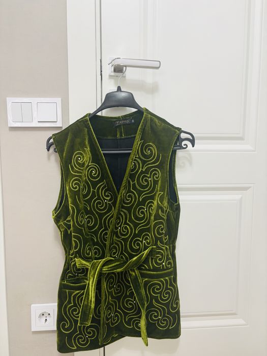 Продам жакеты б/ у