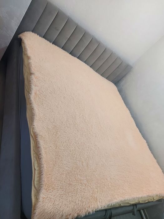 Двуспальная кровать.