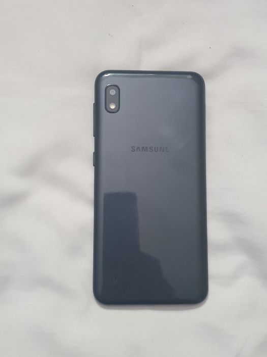 Tel. Samsung A10.