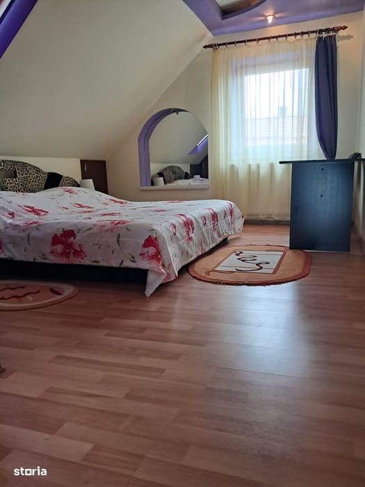Apartament la casa de inchiriat