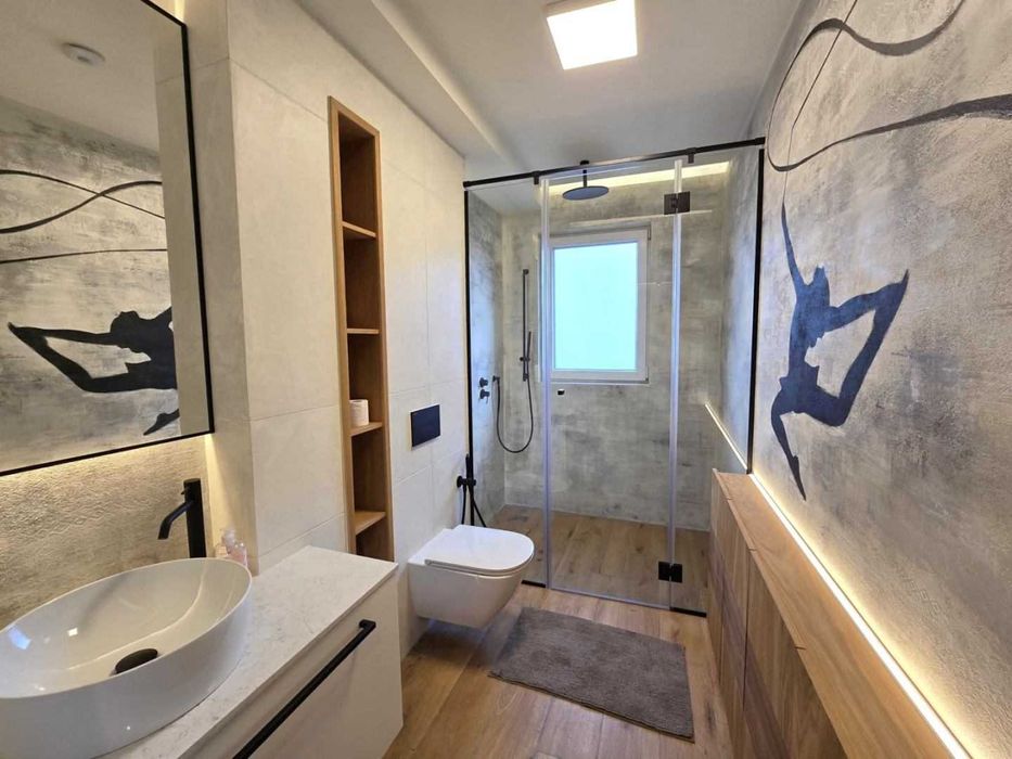 Дизайнерски обзаведен апартамент с 3 спални за продажба в Банско