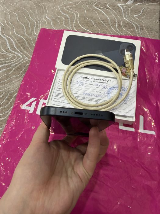 Продаю iPhone 13 , синий 128 гб память