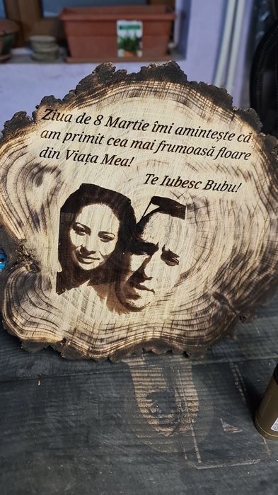 Portrete,icoane gravate pe lemn