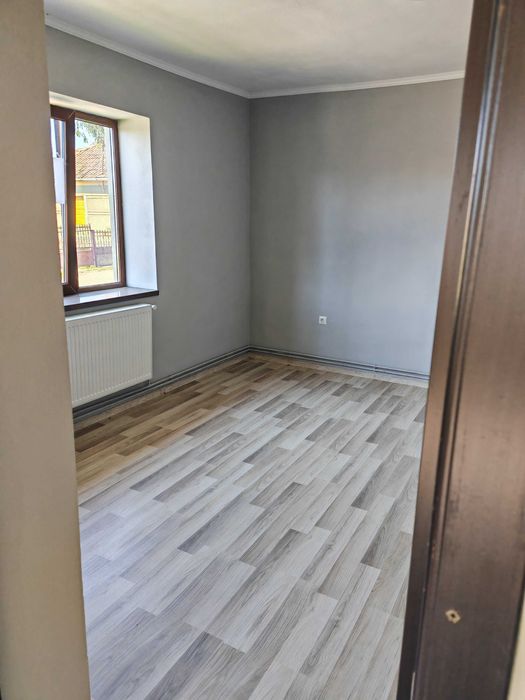 Casă de vânzare, recent renovată, Carastelec