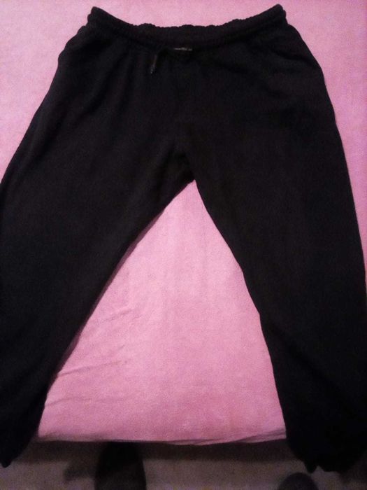 Vand pantaloni barbati de trening Koton