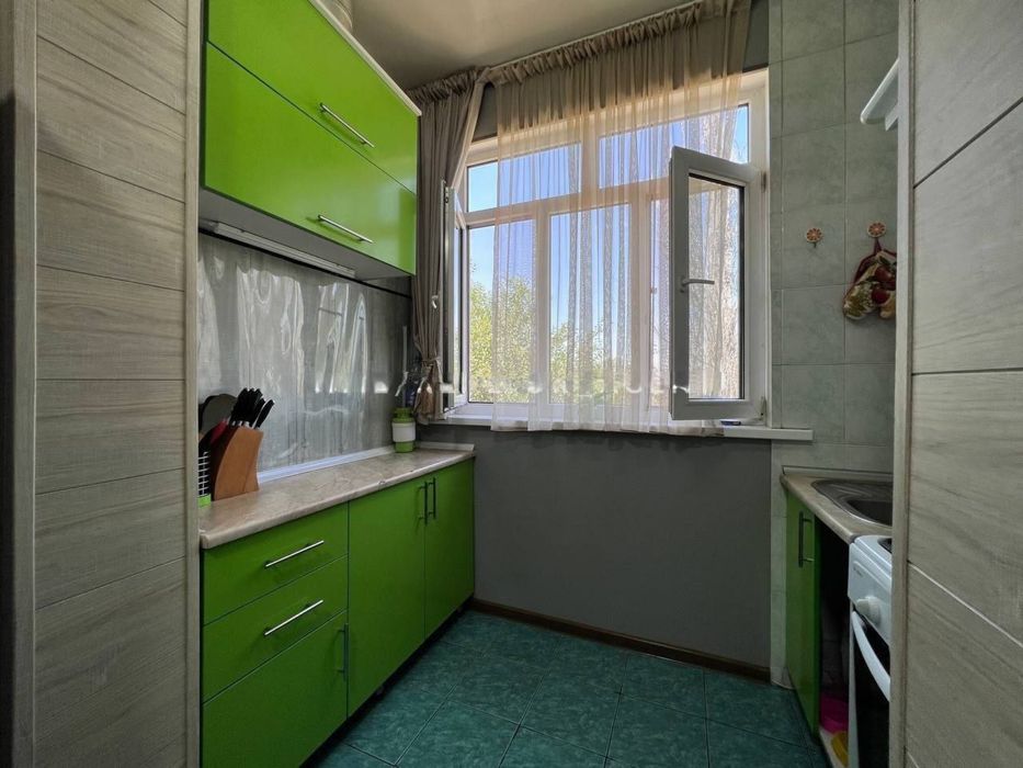 Юнусобод 7 кварталда 1 хона уй сотилади аринтир Алфраганус унверитети