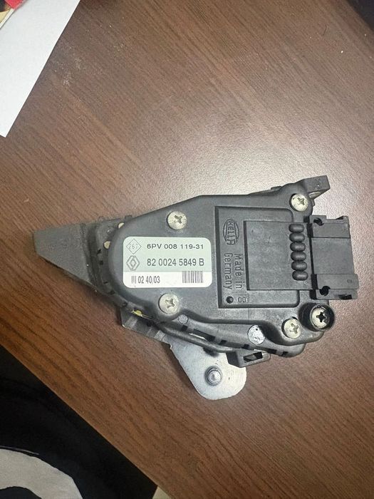 Pedala de acceleratie  Renault Twingo cod : 8200245849