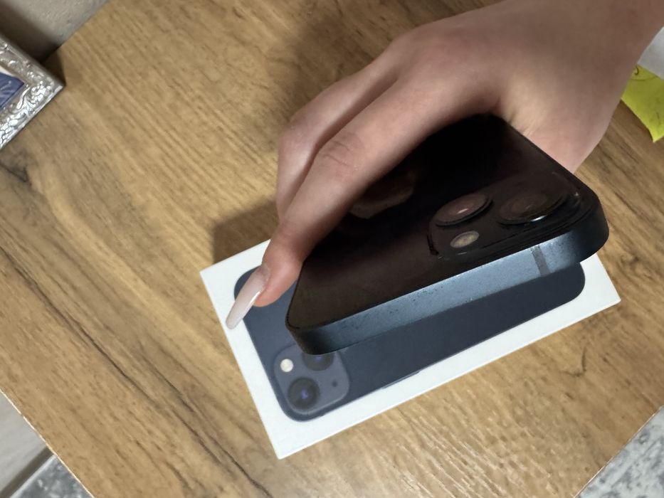 Продам айфон 13!