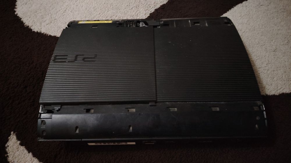 Продам прошитую playstation 3 super slim