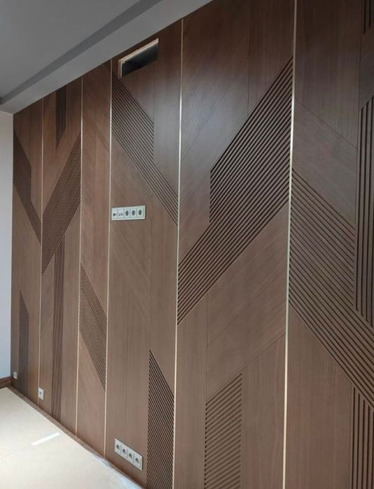 Натяжные потолки и декор панели