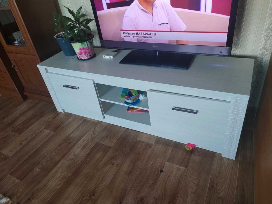 Шкафы для гостинной