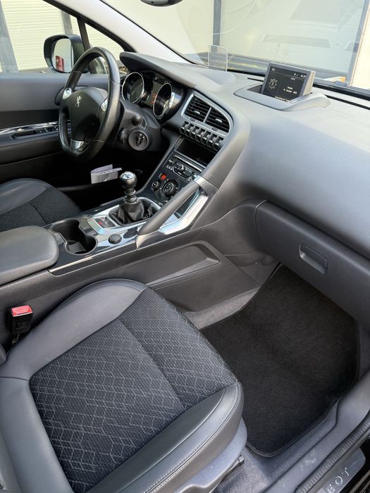 Peugeot 3008 euro 6 an 2016 158.000 km Panoramic Navi Piele ,Rate av 0