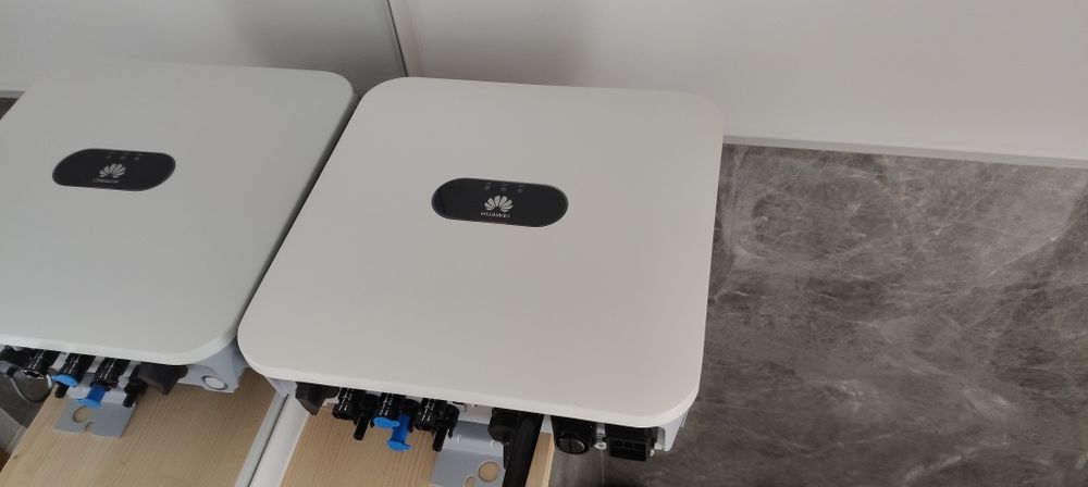 Vând invertor Huawei 5kw
