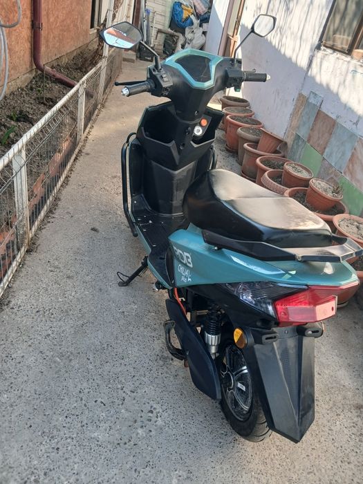 Vând scuter electric nou