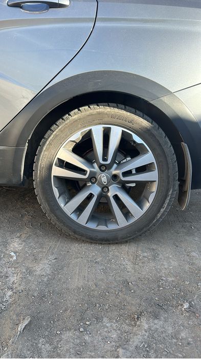 Продам диски с резиной 215/50/17