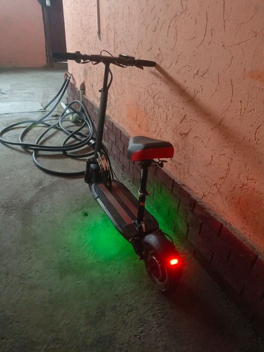 Продам Электросамокат.