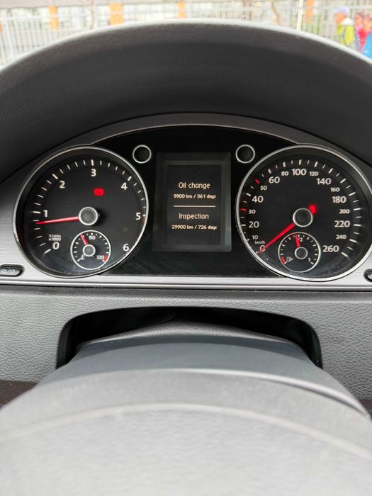VW Passat BlueMotion 2015 | 1.6 TDI 105CP | Climatronic | Navigatie | Senzori Parcare | Euro 5 | 2 chei
