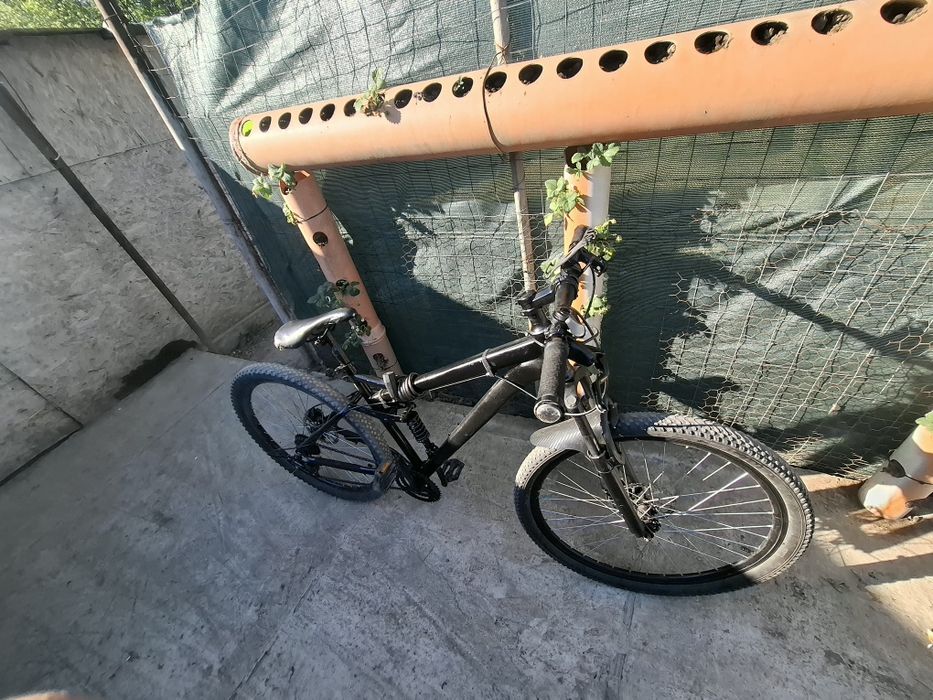 Bicicleta full suspension