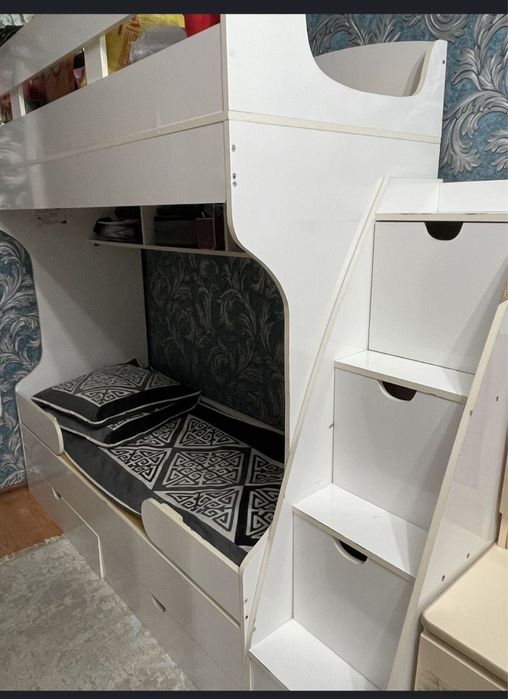 Кровать детская двухьярусная