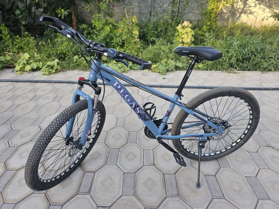 Гибрид велосипед.