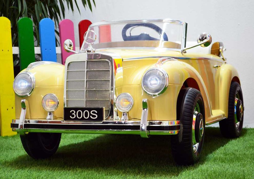 Masinuta electrica pt. copii Mercedes 300S 12V 2x45W PREMIUM #Bej