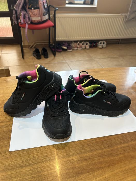 Adidasi copii skechers negru si alb