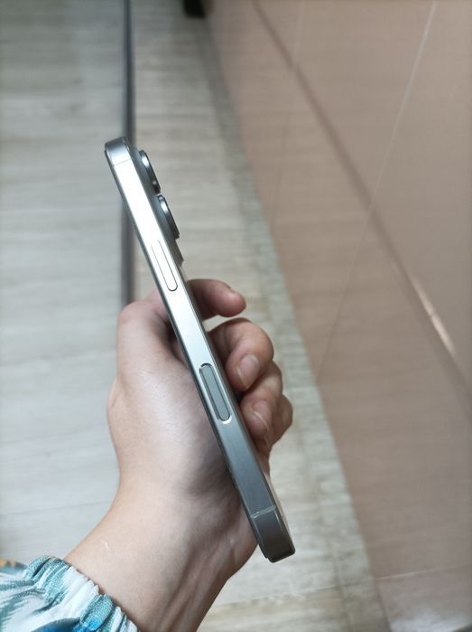 iPhone 16 pro 128 GB