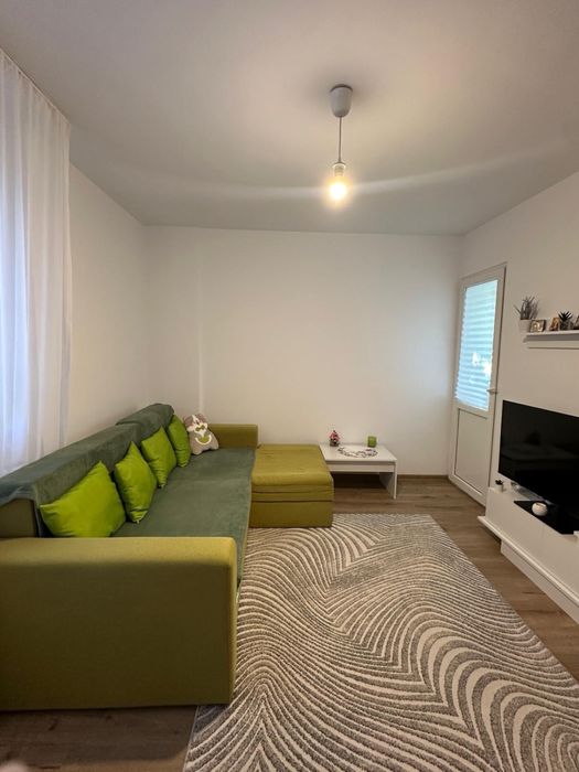 Vand apartament decomandat , direct proprietar