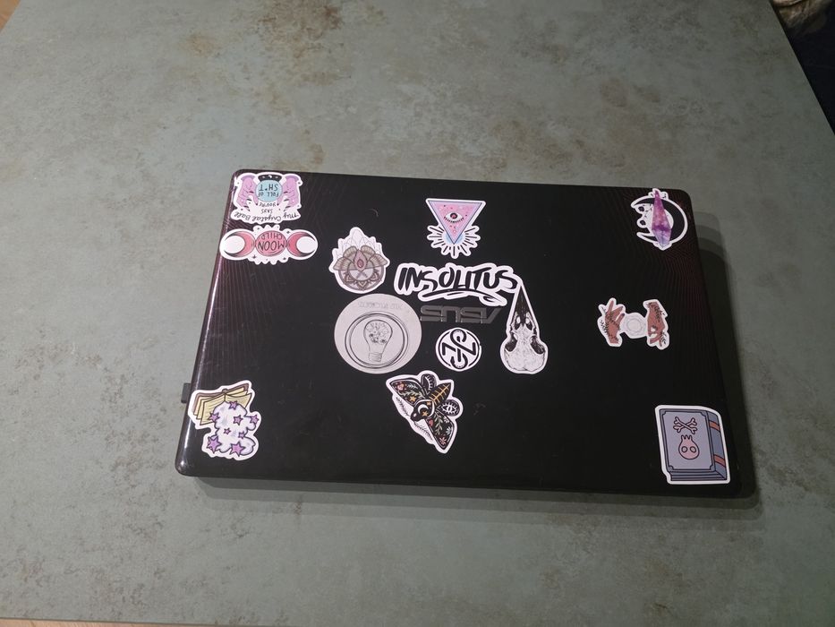 Vand laptop Asus r510v