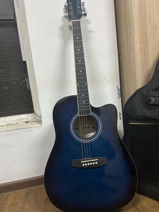 Gitara sotiladi yengi hali