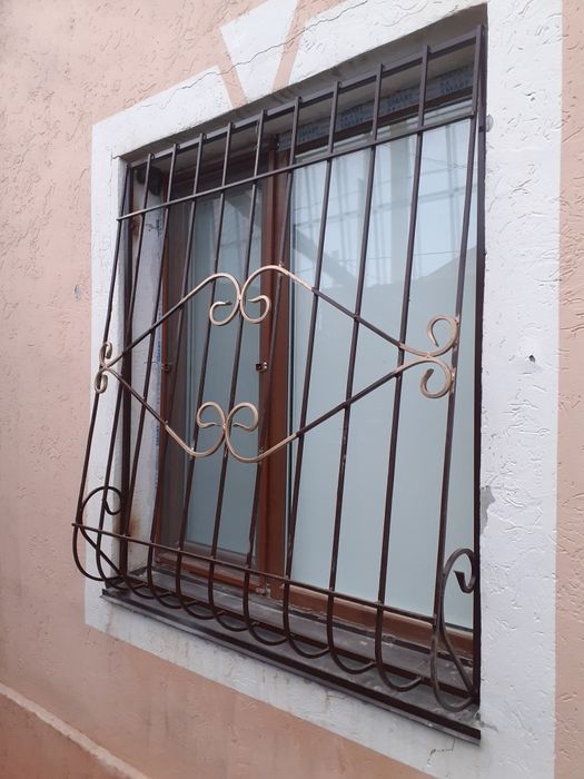 Решетки на окна кованые и сварные