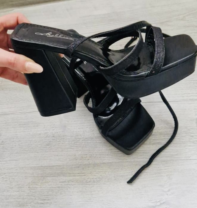 Sandale elegante noi