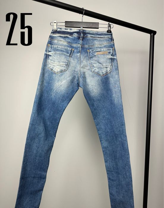 Dsquared дамски сини  дънки