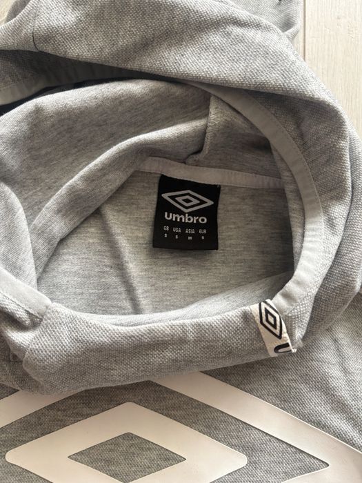 Суичър  на Umbro