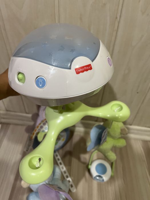 Музикална въртележка за кошара, легло и количка Fisher Price Мечета пеперуди 3в1