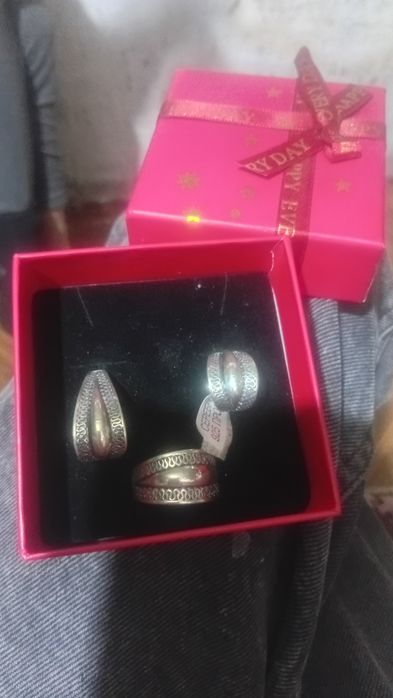 Продам серебрянный набор
