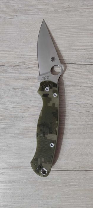 Spyderco paramilitary 2. Нож для чистки овощей.