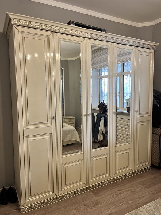 Спальный гарнитур