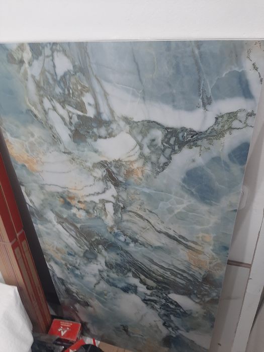 Продам плитку керамогранит