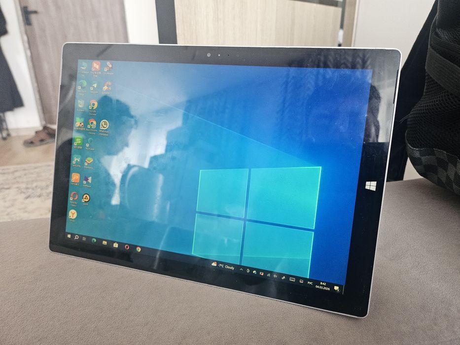 Планшет Windows Surface 3, 10.8",