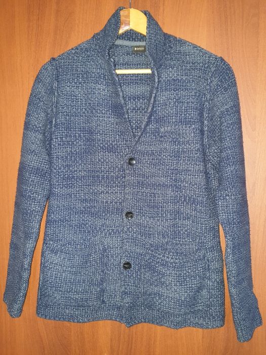 Продаю костюм и рубашки