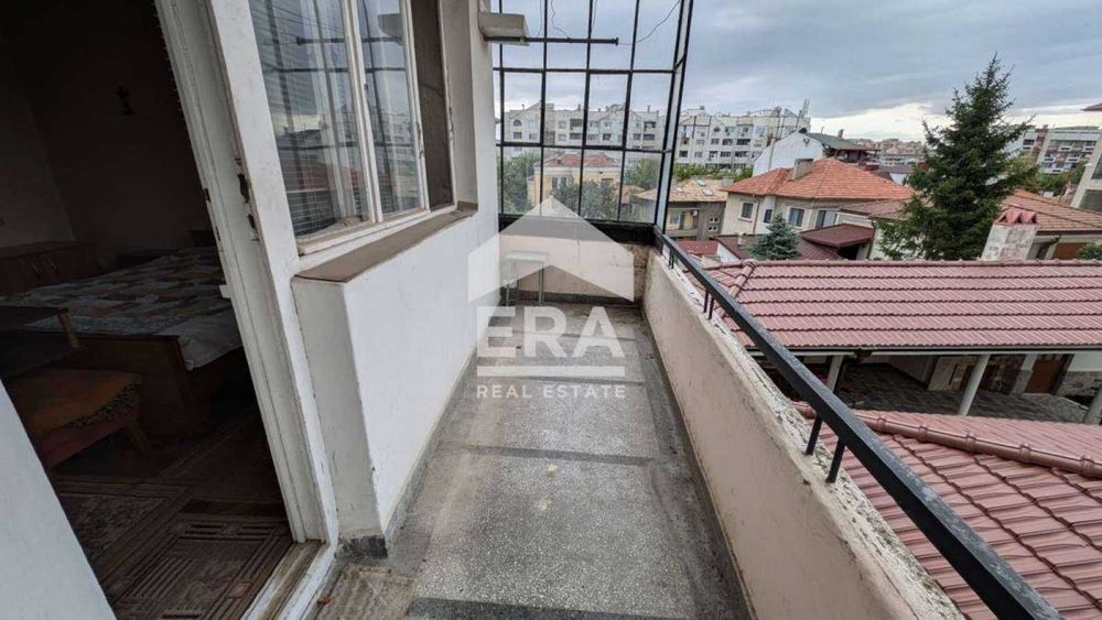 Продава се Четиристаен апартамент в Шумен, Център - 88 кв.м за 1246 €/кв.м - Снимка #2