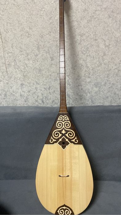 Домбыра сатылады