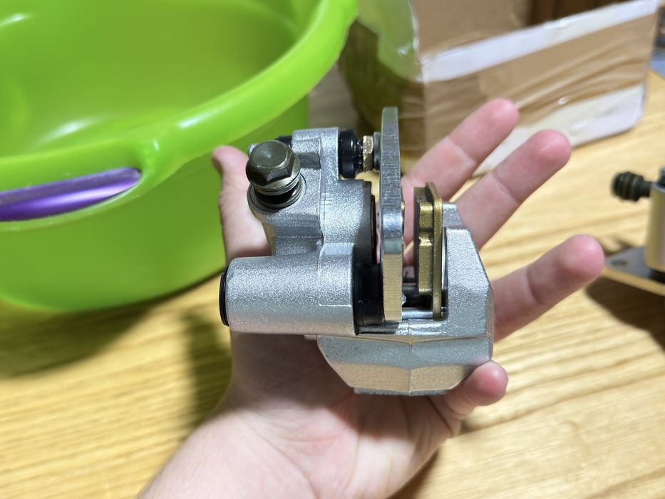 Vand etriere noi noute pt yamaha grizzly 450,600,660,700