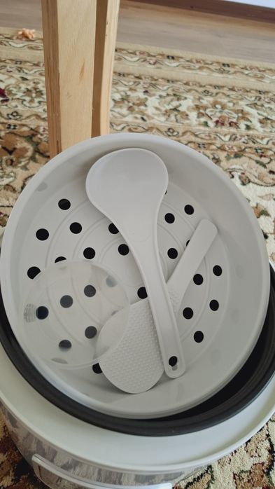 Мультиварка Polaris 6 функцией