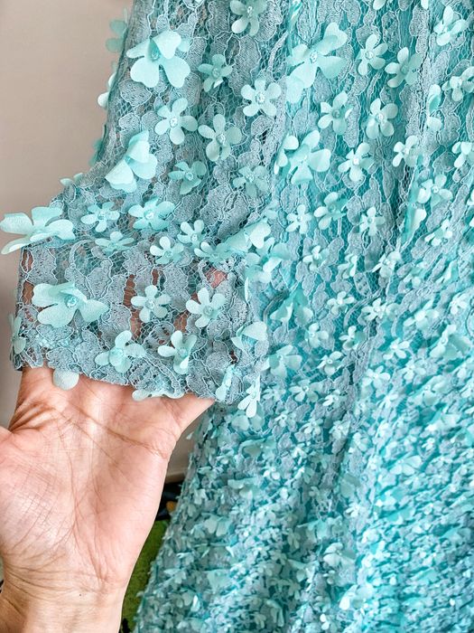 Продам шикарное платье .