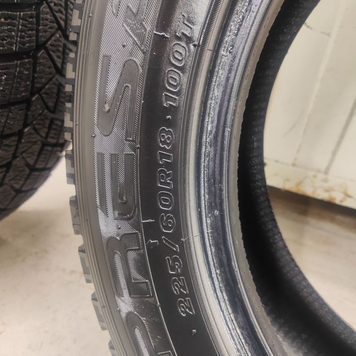 Maxxis 225/60/18 зимняя липучка